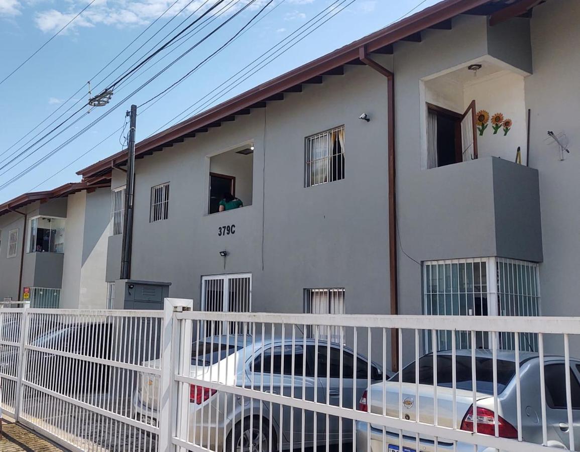 Apartamento Ubatuba - Praia Grande - 200M Da Praia Eksteriør bilde